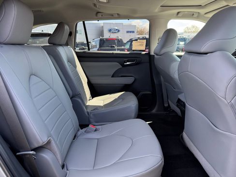 New 2026 Toyota Highlander XLE AWD/4WD image 27