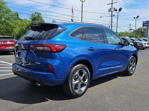 Certified 2023 Ford Escape ST-Line w/ Tech Pack #1 AWD/4WD image 6