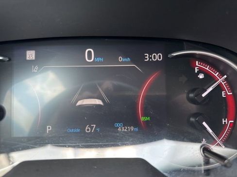 Used 2024 Toyota RAV4 XLE image 2