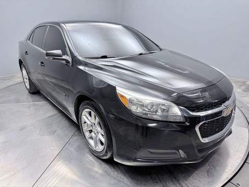 Used 2015 Chevrolet Malibu LT w/ Power Convenience Package FWD image 3