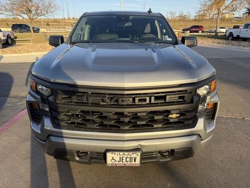 Used 2023 Chevrolet Silverado 1500 Custom image 8