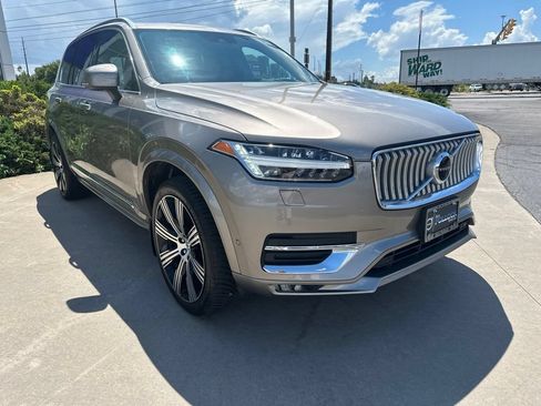 Used 2022 Volvo XC90 T6 Inscription w/ Advanced Package AWD/4WD image 3