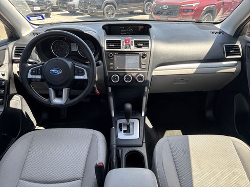 Used 2018 Subaru Forester 2.5i w/ Alloy Wheel Package AWD/4WD image 10