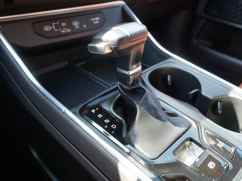 Certified 2025 Kia Carnival SX Prestige image 24