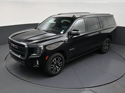 Used 2022 GMC Yukon XL AT4 AWD/4WD image 12