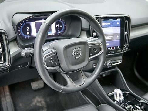 Certified 2023 Volvo XC40 B5 Plus image 14