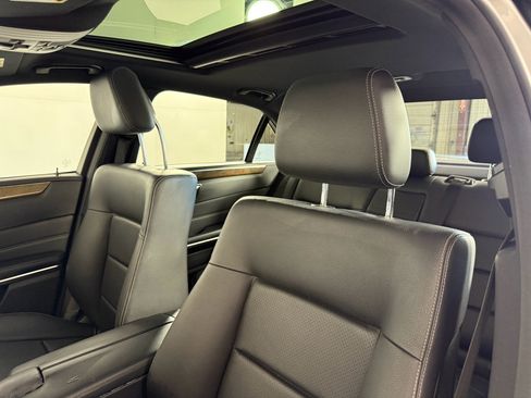 Used 2014 Mercedes-Benz E 350 Luxury image 23