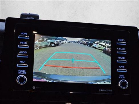 Used 2022 Toyota Camry SE image 18