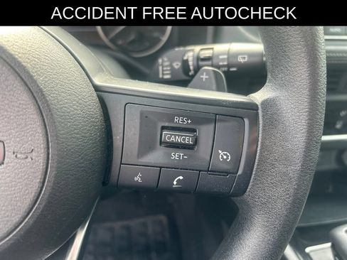 Used 2024 Nissan Rogue S AWD/4WD image 13