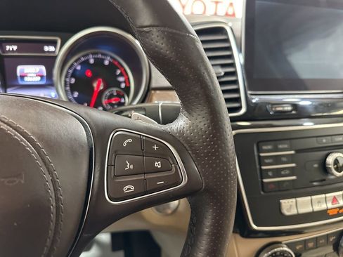 Used 2017 Mercedes-Benz GLS 450 4MATIC image 28