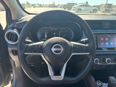 Used 2025 Nissan Versa SV FWD image 25