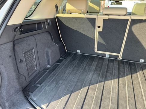 Used 2018 Land Rover Discovery Sport HSE image 38