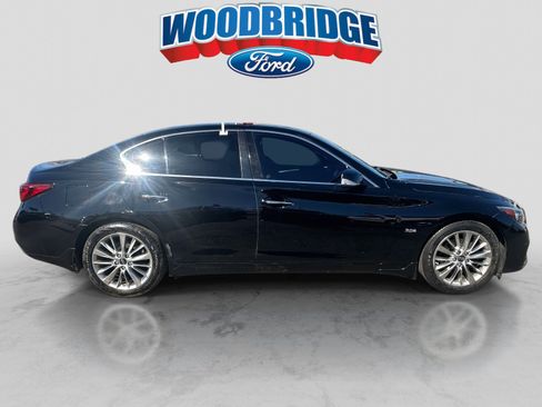 Used 2019 INFINITI Q50 Luxe w/ Essential Package (3.0T Luxe) image 3