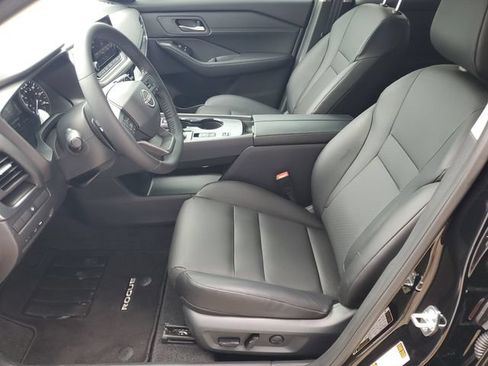 Used 2026 Nissan Rogue SV w/ SV Premium Package FWD image 24