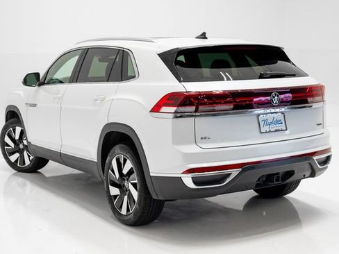 Used 2025 Volkswagen Atlas Cross Sport SEL AWD/4WD image 34