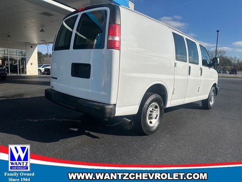 Used 2017 Chevrolet Express 2500 image 6