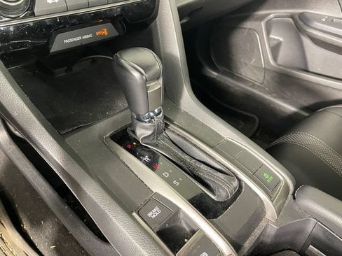 Used 2021 Honda Civic Sport image 8