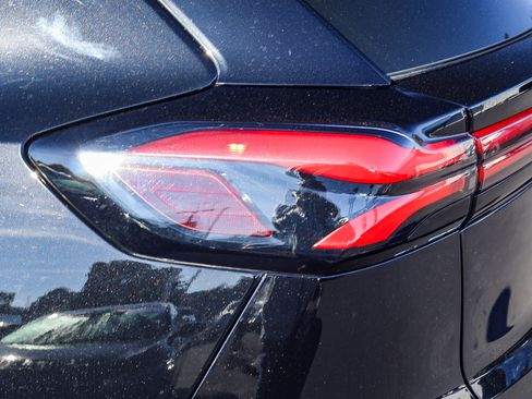 Used 2022 Chevrolet Bolt EUV Premier w/ Sun & Sound Package image 27