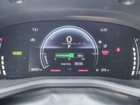 Used 2025 Toyota Camry SE FWD image 24