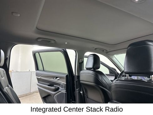 Used 2021 Jeep Grand Cherokee L Limited image 23