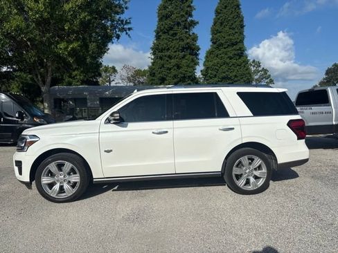 Used 2022 Ford Expedition King Ranch RWD image 8
