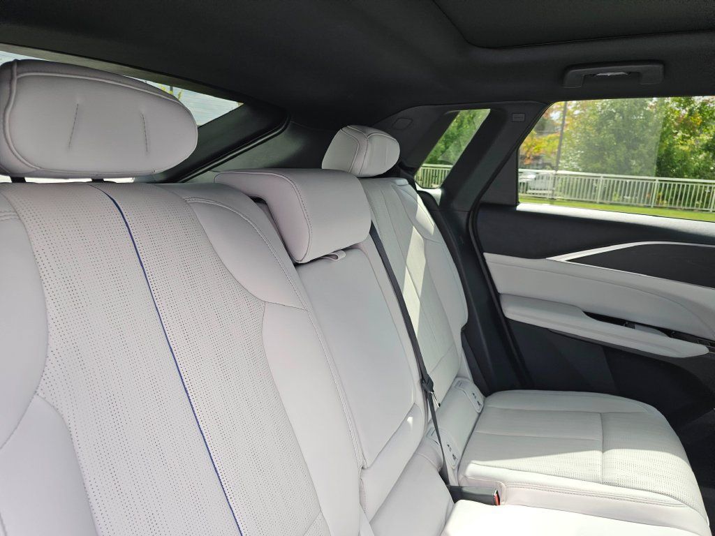 Certified 2024 Cadillac Lyriq Luxury AWD/4WD image 13
