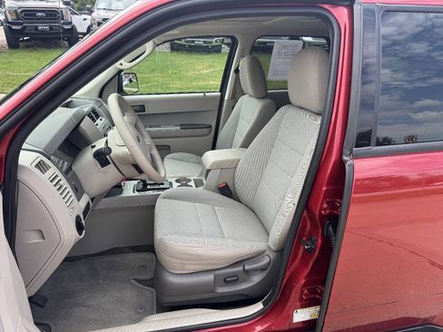 Used 2012 Ford Escape XLT FWD image 10