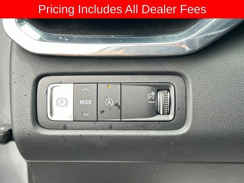 Used 2025 GMC Acadia Elevation w/ Elevation Premium Package FWD image 8