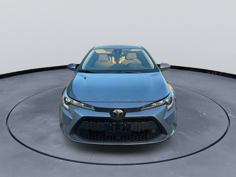 Used 2021 Toyota Corolla LE FWD image 2