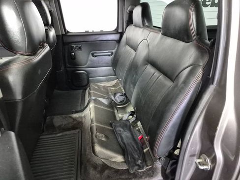 Used 2003 Nissan Frontier S/C image 21