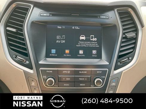 Used 2017 Hyundai Santa Fe SE AWD/4WD image 14