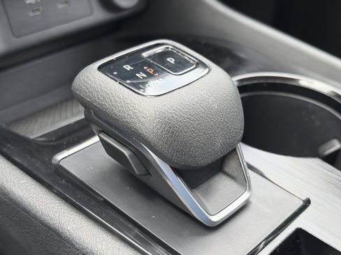 Used 2024 Nissan Rogue SV FWD image 15