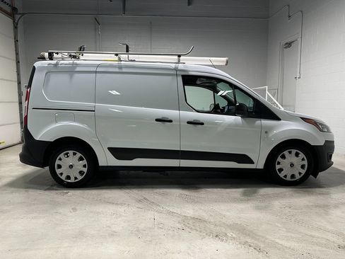 Used 2022 Ford Transit Connect XL FWD image 2