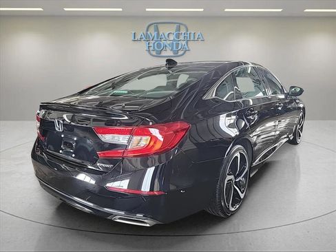 Used 2022 Honda Accord Sport image 6