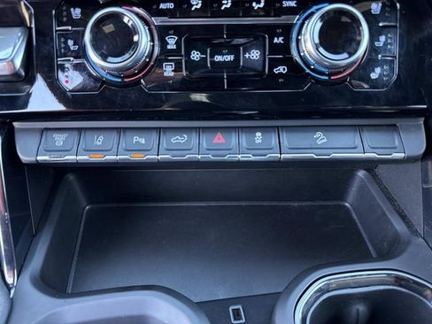 Used 2024 GMC Sierra 2500 AT4 w/ AT4 Premium Plus Package AWD/4WD image 23