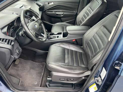 Used 2018 Ford Escape SEL w/ Ford Safe & Smart Package FWD image 9