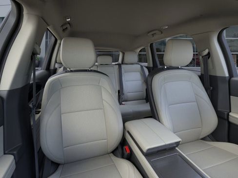 New 2026 Lincoln Nautilus Premier image 10