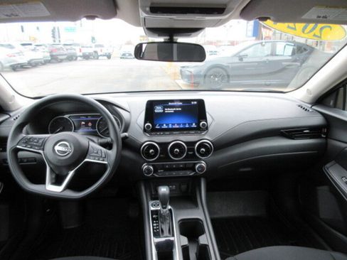 Used 2024 Nissan Sentra SV image 11