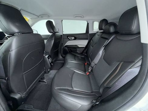 Used 2022 Jeep Compass Limited AWD/4WD image 13