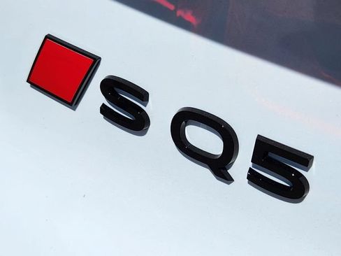 New 2026 Audi SQ5 Premium AWD/4WD image 10