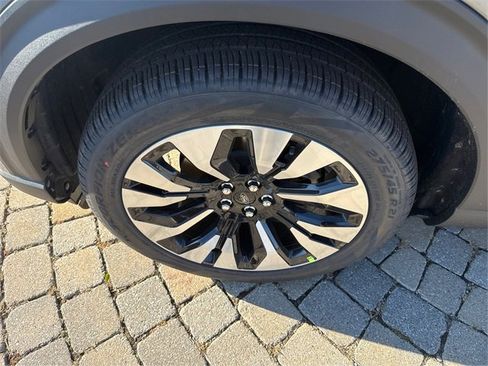 New 2026 Ford Explorer Platinum w/ LUX Leather Package image 15