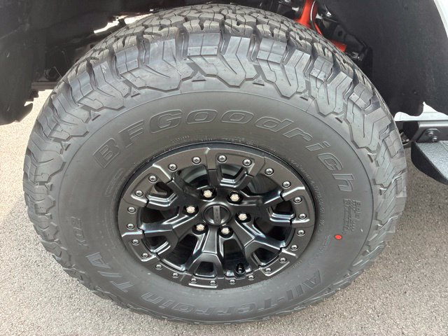 New 2026 Ford Bronco Raptor w/ Interior Carbon Fiber Pack AWD/4WD image 16
