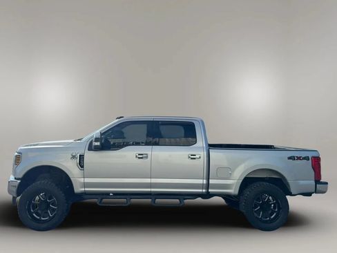 Used 2018 Ford F250 XLT AWD/4WD image 5