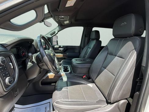 Used 2022 Chevrolet Silverado 2500 High Country w/ LPO, Dark Essentials Package AWD/4WD image 17