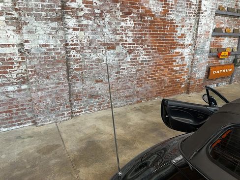 Used 2002 MAZDA MX-5 Miata image 98