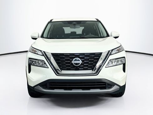 Used 2023 Nissan Rogue SV AWD/4WD image 2