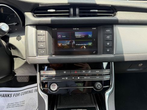 Used 2017 Jaguar XF Prestige image 19