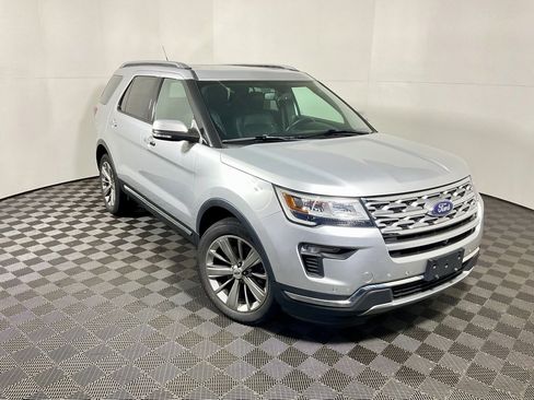 Used 2018 Ford Explorer Limited image 5