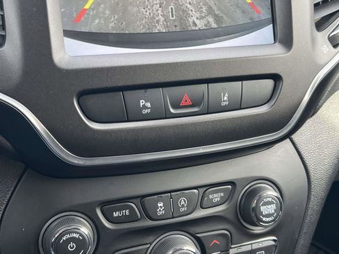 Used 2021 Jeep Cherokee Trailhawk w/ Trailer Tow Group image 17