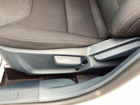 Used 2025 Ford Maverick XL w/ Equipment Group 102A image 22